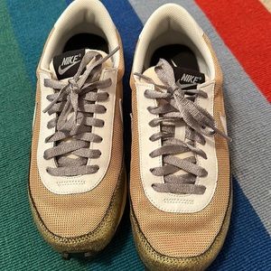 Nike Daybreak Sneakers Size 9.5